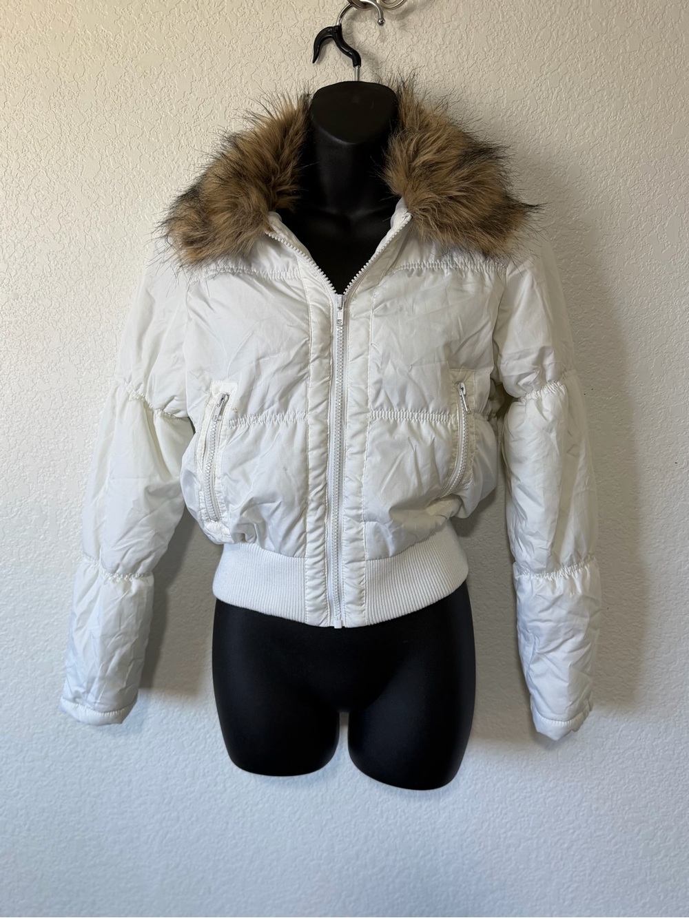 Vintage Snow Bunny Paris Blues White Puffer Jacket with Faux Fur Collar
